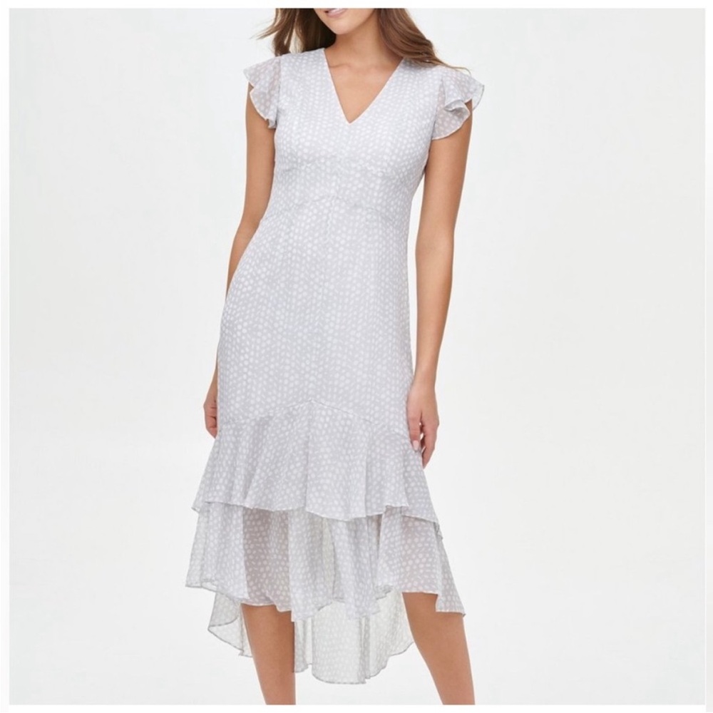 [NEW] Tommy Hilfiger Coin Toss Ruffle
Chiffon Dress - Size 6